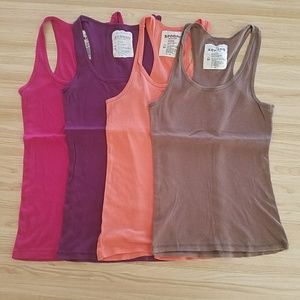 Lot of 4 Zenana razor back basic tank tops size M